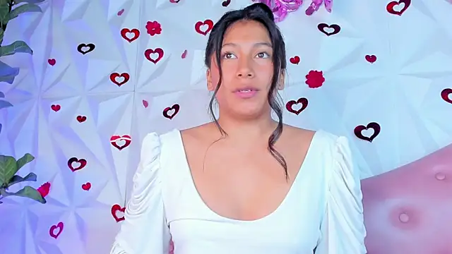 Snapshot of LinnaGardenia chatting on February 2025 04:55:01 PM LinnaGardenia online show from February 2025 04:55:01 PM