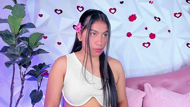 Snapshot of LinnaGardenia chatting on March 2025 02:30:02 PM LinnaGardenia online show from March 2025 02:30:02 PM