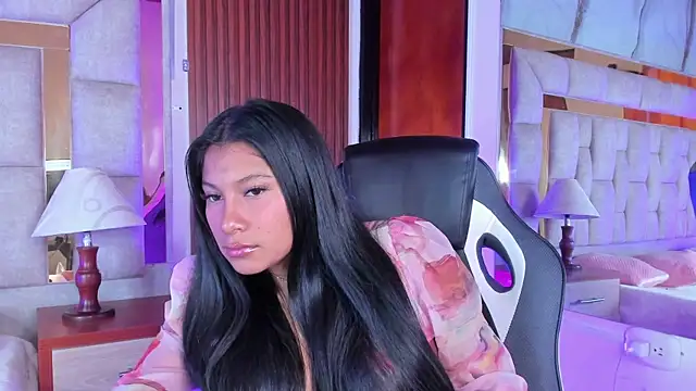 Snapshot of LinnaGardenia chatting on January 2026 01:27:02 PM LinnaGardenia online show from January 2026 01:27:02 PM