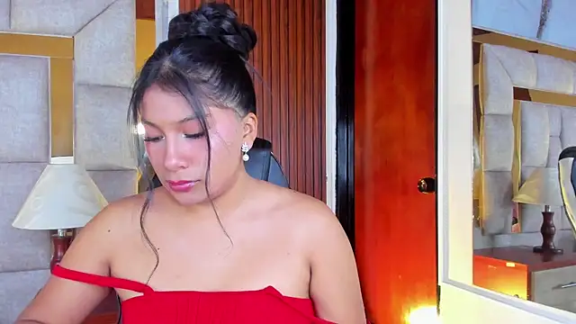 Snapshot of LinnaGardenia chatting on January 2026 01:17:02 PM LinnaGardenia online show from January 2026 01:17:02 PM