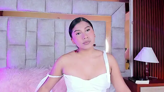 Snapshot of LinnaGardenia chatting on February 2026 02:00:02 PM LinnaGardenia online show from February 2026 02:00:02 PM