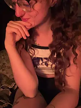 Snapshot of _foxygirl_ chatting on December 2024 09:55:01 PM foxygirl online show from December 2024 09:55:01 PM