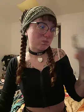 Snapshot of _foxygirl_ chatting on February 2025 06:34:02 PM foxygirl online show from February 2025 06:34:02 PM