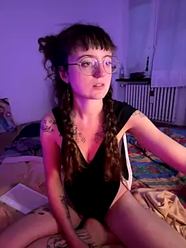 Snapshot of _foxygirl_ chatting on October 2025 05:03:01 PM foxygirl online show from October 2025 05:03:01 PM