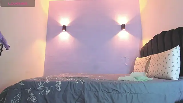 Sofia Clauss  online show from March 2025 04:14:01 AM