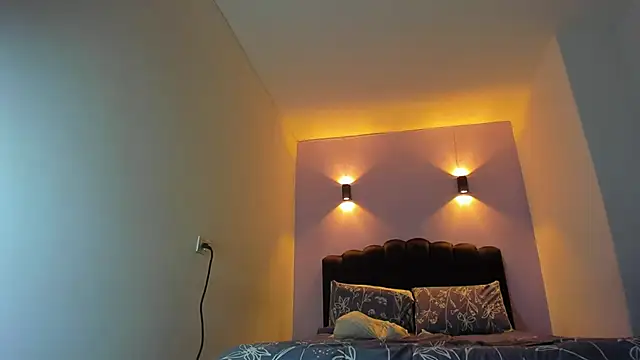 Snapshot of Sofia_Clauss_ chatting on February 2026 05:06:01 AM Sofia Clauss online show from February 2026 05:06:01 AM