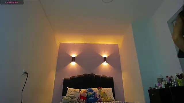 Snapshot of Sofia_Clauss_ chatting on February 2026 05:12:01 AM Sofia Clauss online show from February 2026 05:12:01 AM