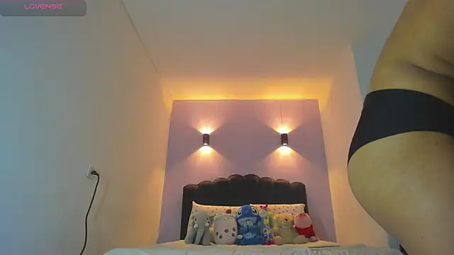 Snapshot of Sofia_Clauss_ chatting on March 2026 04:07:02 AM Sofia Clauss online show from March 2026 04:07:02 AM