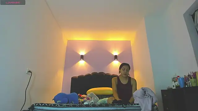 Sofia Clauss  online show from April 2026 04:30:02 AM