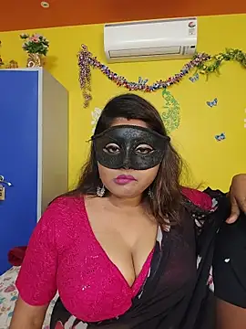 Snapshot of OrgsmMust chatting on February 2026 06:39:01 PM OrgsmMust online show from February 2026 06:39:01 PM