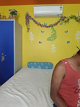 Snapshot of OrgsmMust chatting on February 2026 06:28:01 PM OrgsmMust online show from February 2026 06:28:01 PM