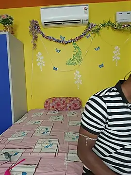 Snapshot of OrgsmMust chatting on March 2026 06:03:01 PM OrgsmMust online show from March 2026 06:03:01 PM