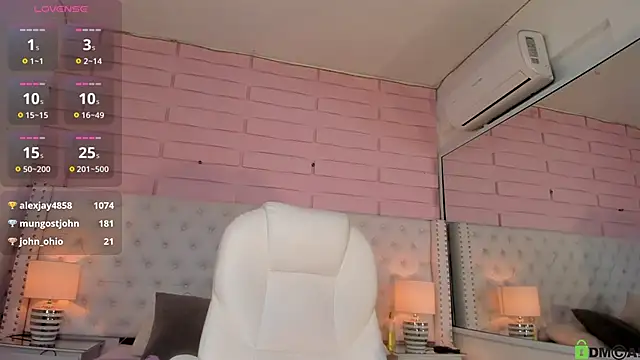 Yaaky  online show from February 2025 08:47:01 PM