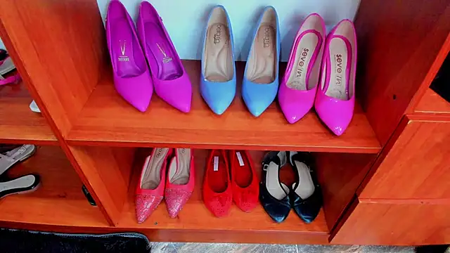 FOXYRIVER  online show from January 2025 07:51:01 PM