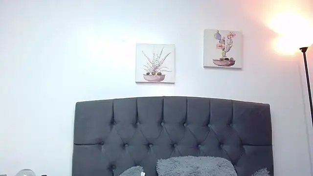 candy lux  online show from September 2025 09:37:02 PM