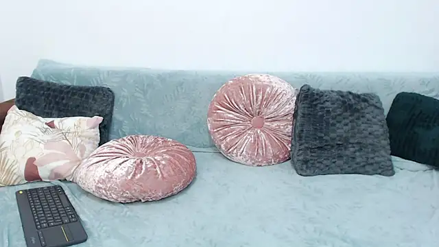 RebecaMur online show from September 2025 05:02:02 PM