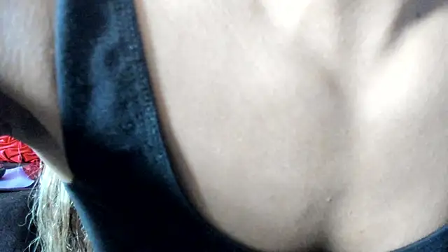 yiauana online show from March 2025 10:21:01 PM