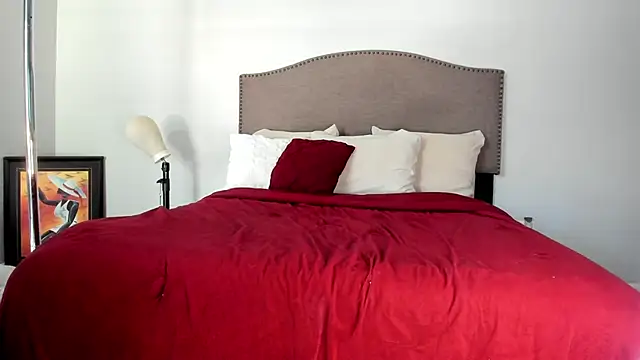 yiauana online show from September 2025 04:18:02 PM