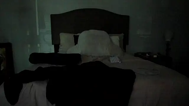 yiauana online show from October 2025 11:57:02 PM