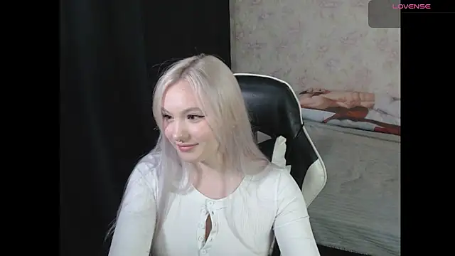 VikaPowers online show from March 2026 07:03:01 PM