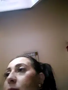 AvaLloyd online show from February 2025 12:32:01 PM