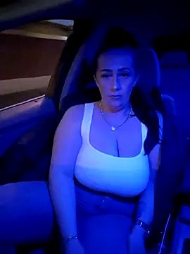 AvaLloyd online show from February 2025 04:01:02 PM