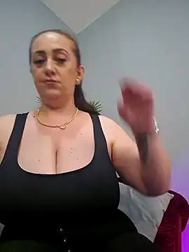 AvaLloyd online show from March 2025 03:46:02 AM