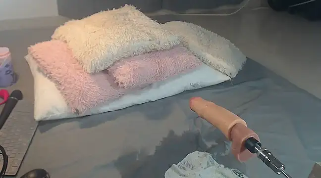 Selena v online show from March 2025 10:46:01 AM