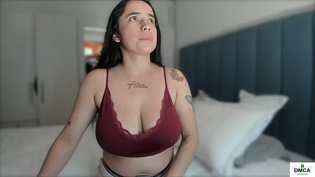 Snapshot of _Susiee_ chatting on February 2025 12:49:01 AM Susiee online show from February 2025 12:49:01 AM
