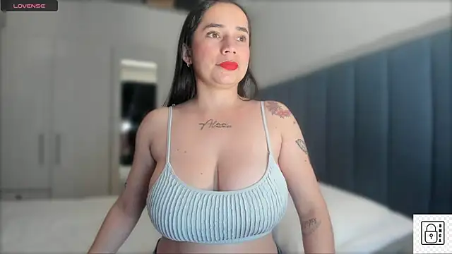 Snapshot of _Susiee_ chatting on March 2025 01:02:02 AM Susiee online show from March 2025 01:02:02 AM