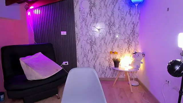 chloe blue online show from November 2025 11:20:02 AM