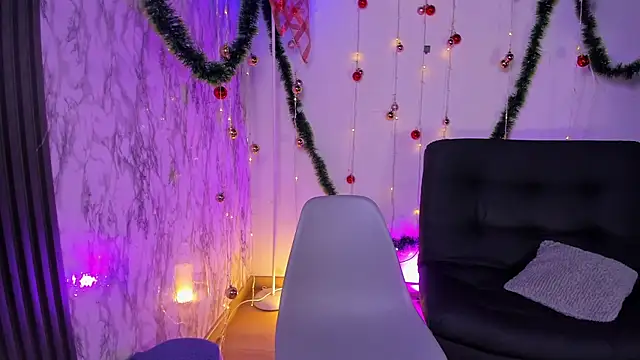 chloe blue online show from December 2025 11:39:02 AM