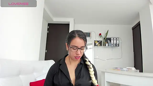 susana monroy online show from February 2026 06:27:01 PM