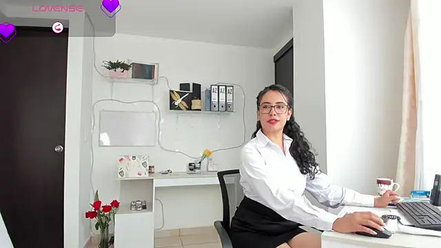 susana monroy online show from April 2026 07:16:01 PM