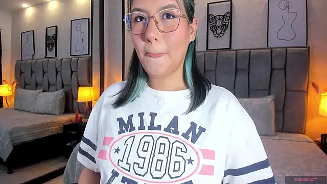 sweet--emily online show from December 2024 03:47:01 AM