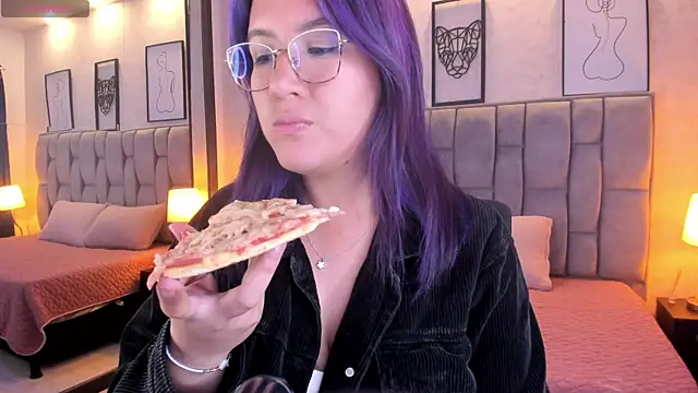 sweet--emily online show from January 2025 07:00:01 AM