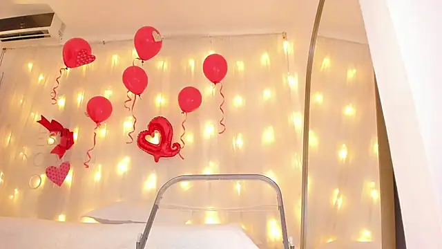 Petite Lucie online show from February 2025 10:11:02 PM