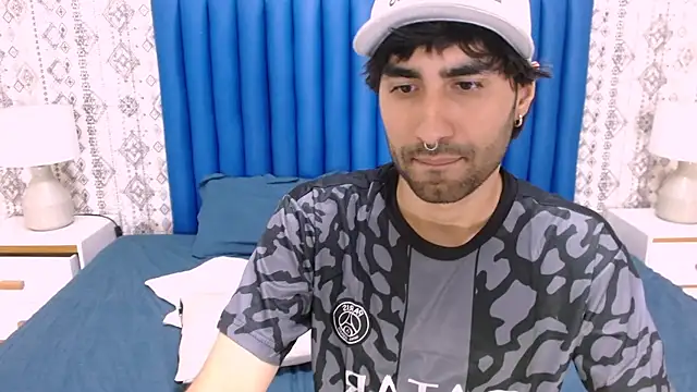 Snapshot of MilanZaire chatting on March 2025 01:24:01 AM MilanZaire online show from March 2025 01:24:01 AM