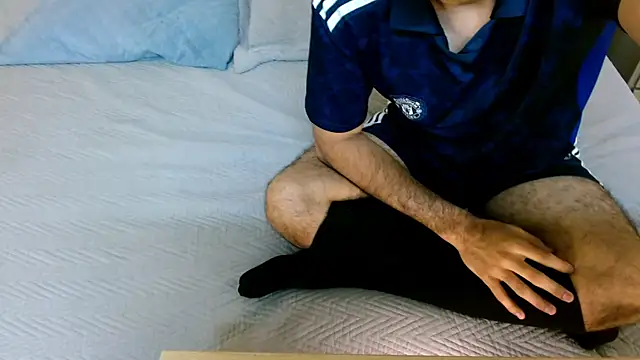 Snapshot of MilanZaire chatting on December 2025 08:25:01 PM MilanZaire online show from December 2025 08:25:01 PM