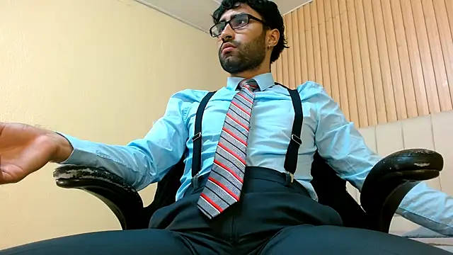 Snapshot of MilanZaire chatting on January 2026 07:50:02 PM MilanZaire online show from January 2026 07:50:02 PM