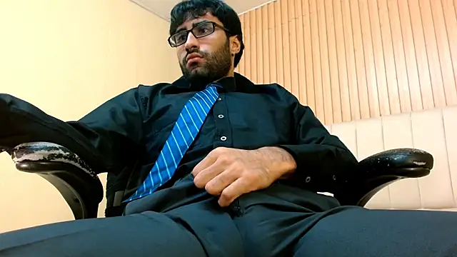 Snapshot of MilanZaire chatting on January 2026 11:09:01 PM MilanZaire online show from January 2026 11:09:01 PM