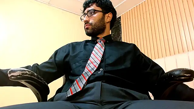 Snapshot of MilanZaire chatting on January 2026 05:40:01 PM MilanZaire online show from January 2026 05:40:01 PM