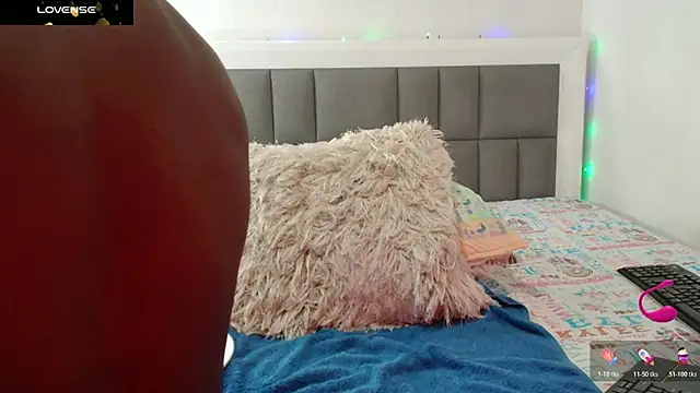 nicolaskan online show from February 2026 12:37:01 PM