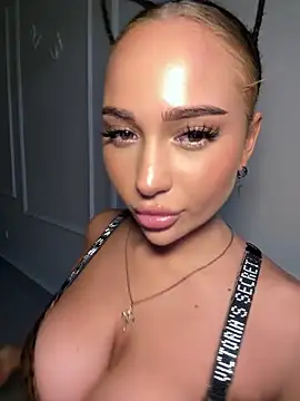 CardiSweetBaby online show from September 2025 04:30:01 PM