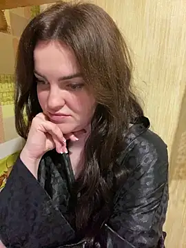 Karolina llove online show from December 2024 02:27:01 PM