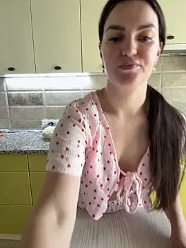 Karolina llove online show from October 2025 10:13:01 AM