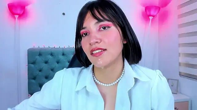 lina bedoya  online show from January 2025 05:55:01 PM