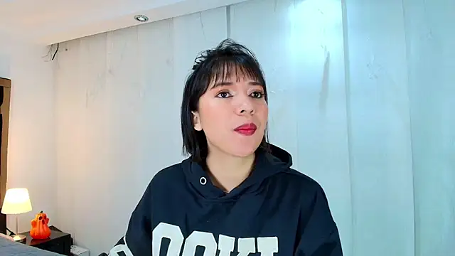 lina bedoya  online show from October 2025 11:33:02 AM