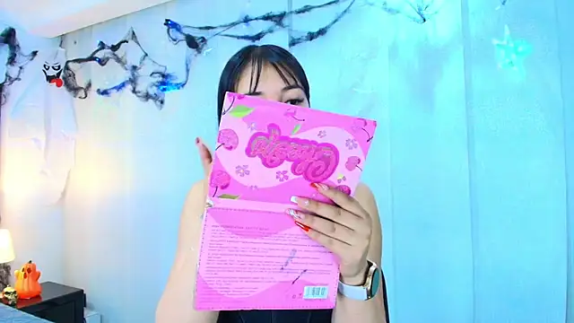 lina bedoya  online show from October 2025 11:40:01 AM