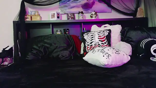 CrystalLakeXO online show from February 2026 06:51:01 AM